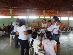 Professores elaboram apresentação cultural para o encerra- mento