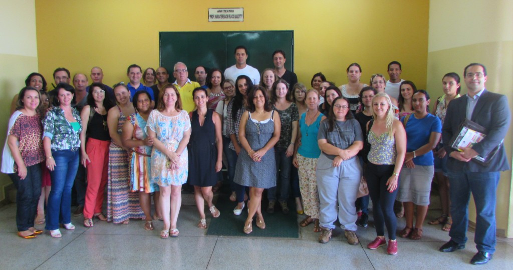 Participaram do encontro 40 educadores. 